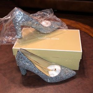 BRAND NEW  Michael Kors Pumps